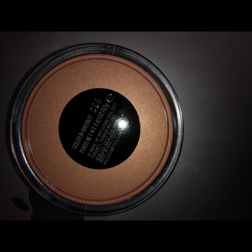 MAC Iridescent Powder Golden Bronze - Picture 3 of 9